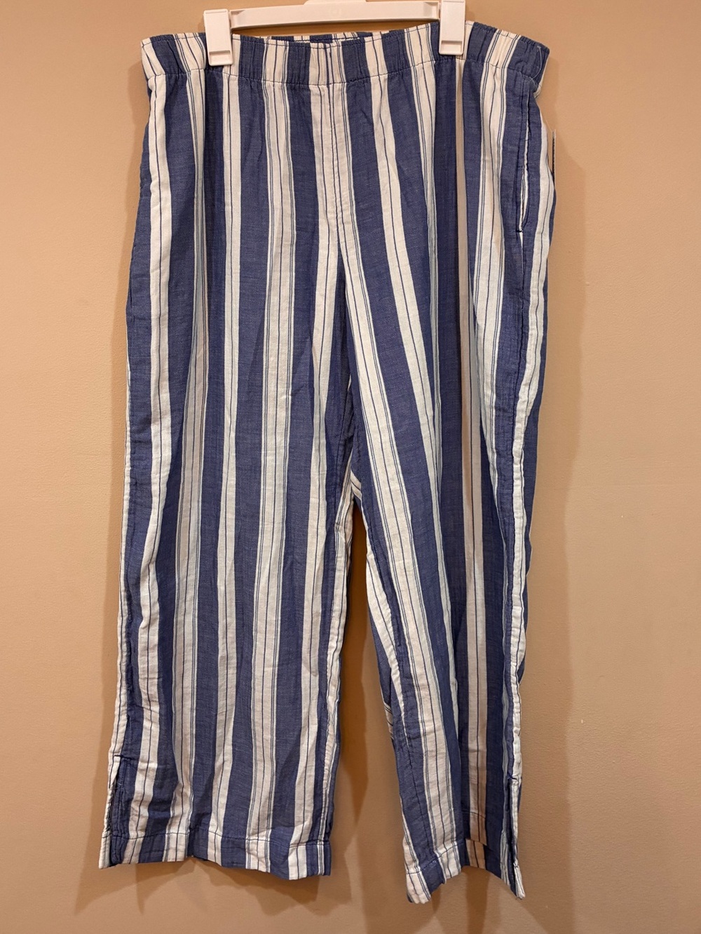 Old Navy Blue‎ and White Striped High-Rise Wide Leg Pants